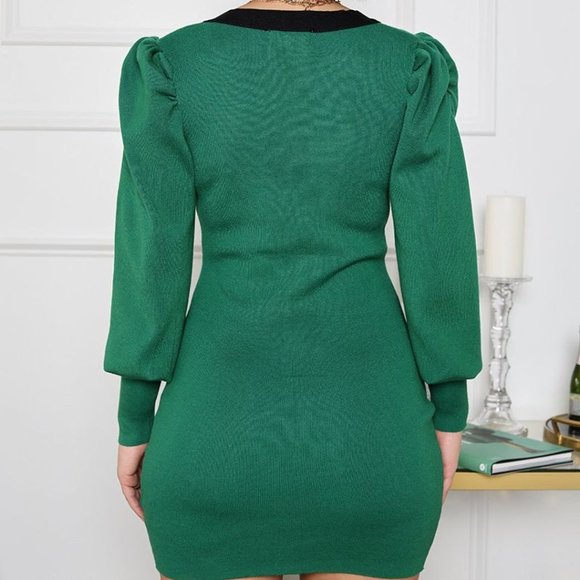 🚨 LAST ONE!!! 🚨 Gold Button Detail Green Sweater Mini Dress - NWT (Medium) - Picture 4 of 4